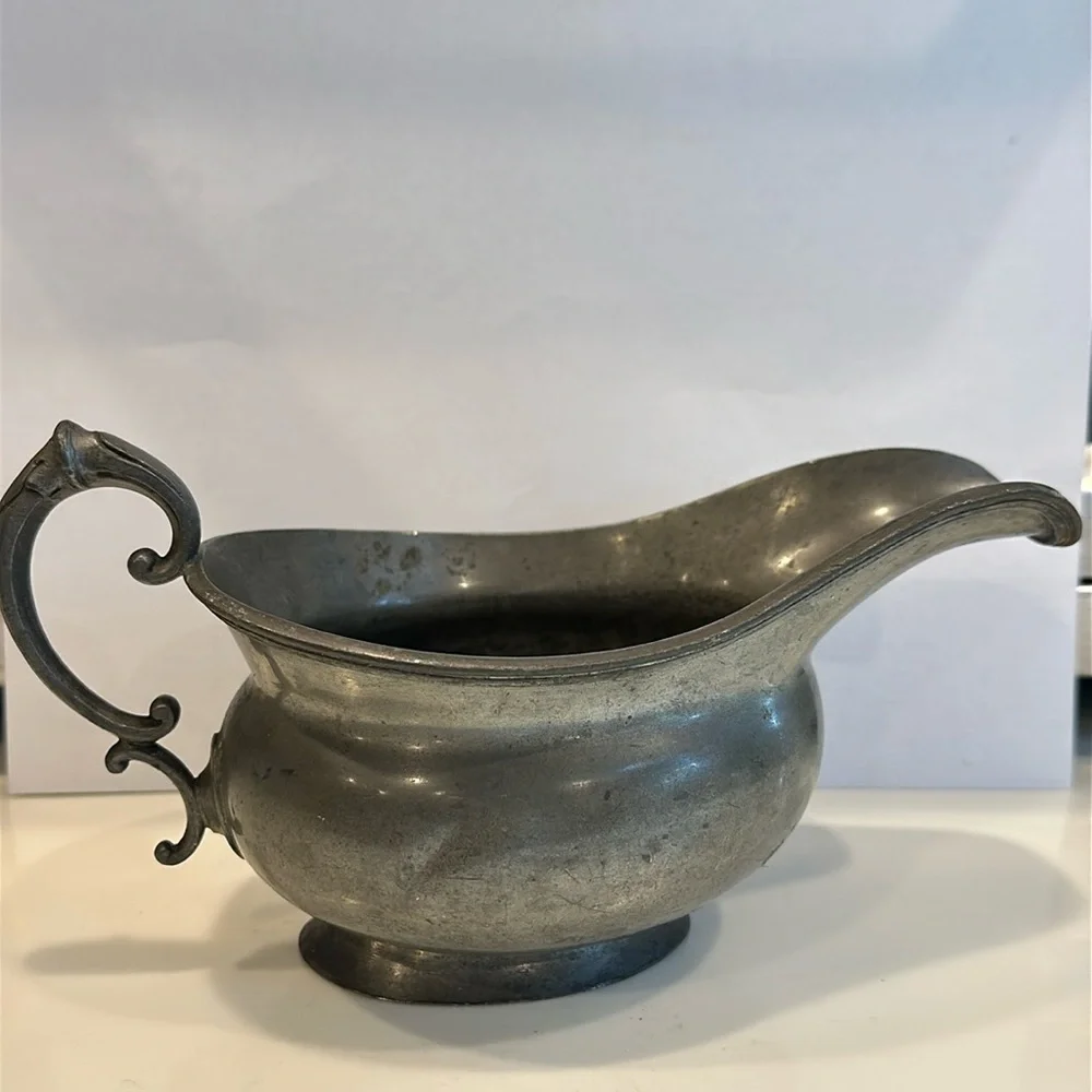 WALKER & HALL Seffield England Pewter Sauce/Gravy Boat Fully Stamped